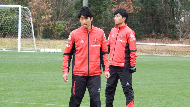 紅白戦のメンバーには写真の田中彰馬と深堀隼平、そして梶山幹太ら3選手がU18から呼ばれていた。